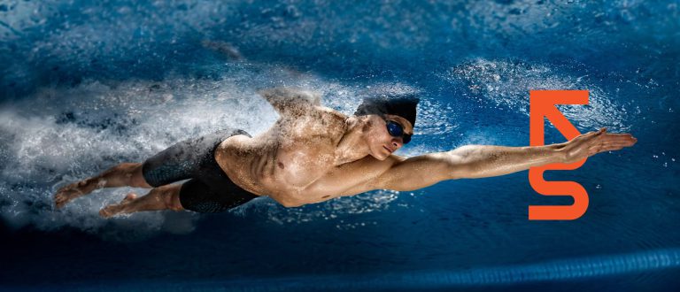 Nageur en entraînement lors d'un stage de natation haute performance