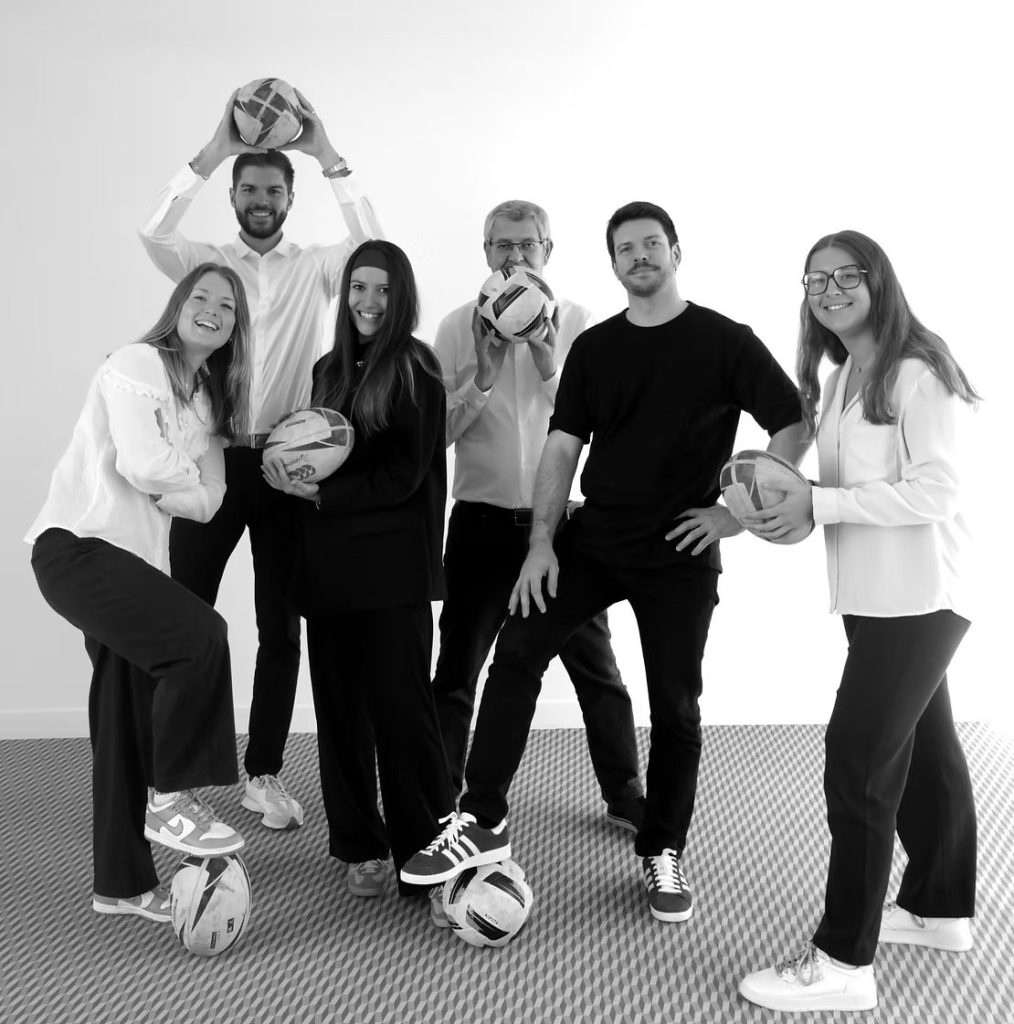 Équipe Sport'n Go spécialisée dans l'organisation de stages sportifs, séjours sportifs et sports tours en France et à l'international
